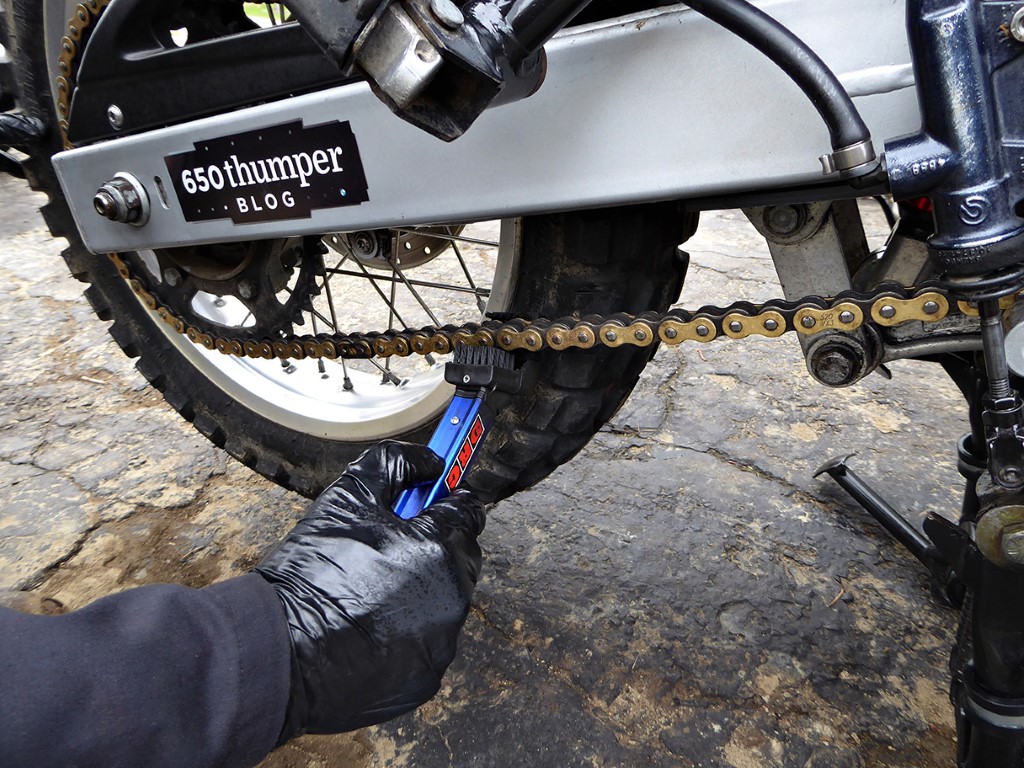 How to prepare your bike for storage Step 3: Clean and lube the chain